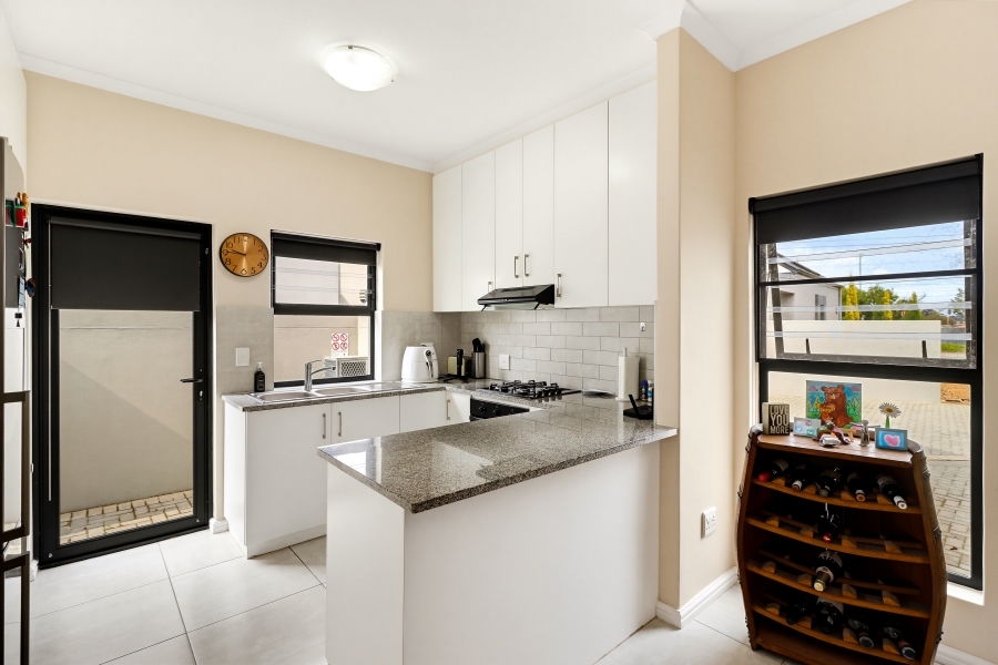 3 Bedroom Property for Sale in Aan de Wijnlanden Western Cape